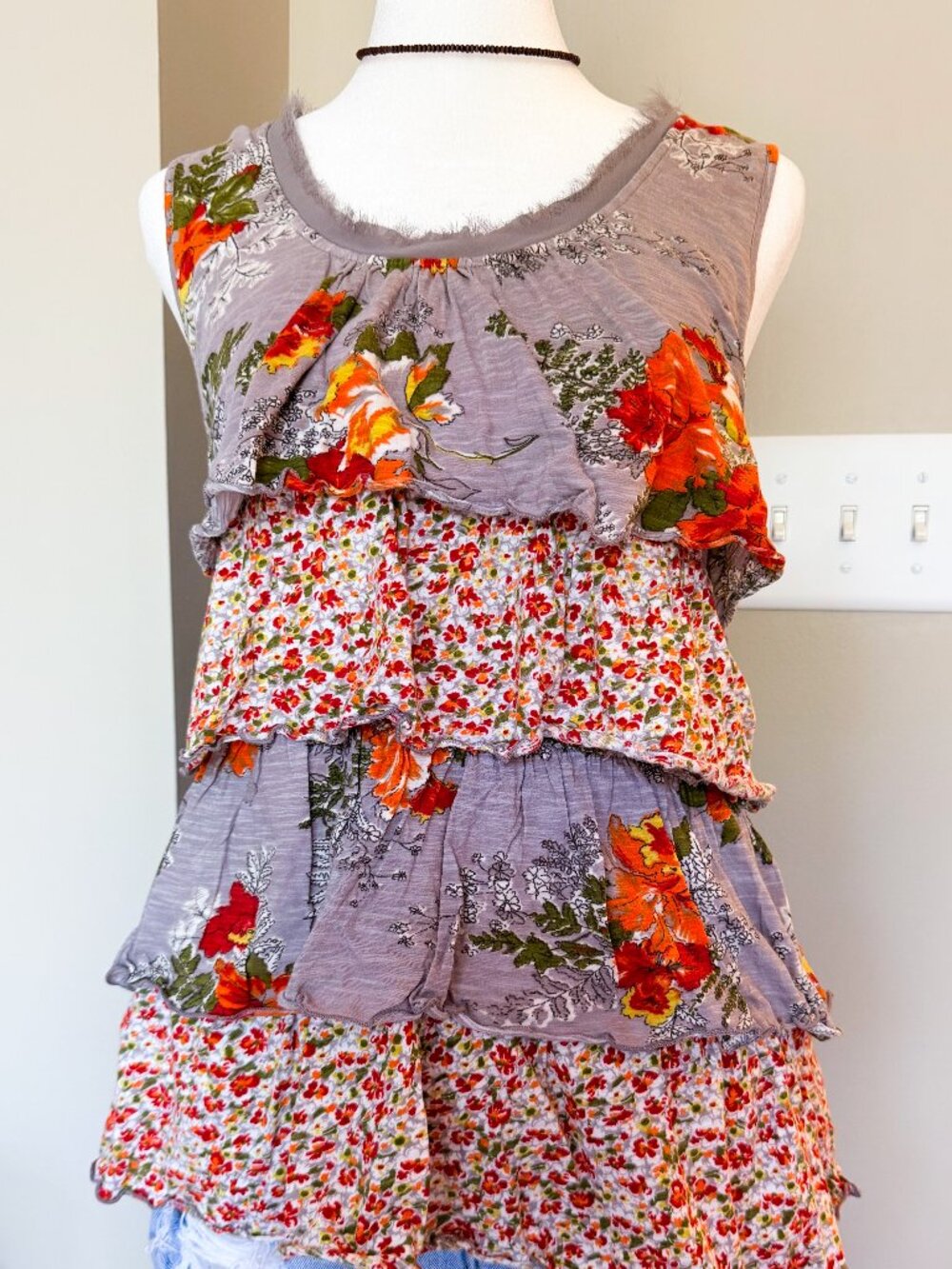 Ric Rac Floral Ruffle Tank Top – Size Small